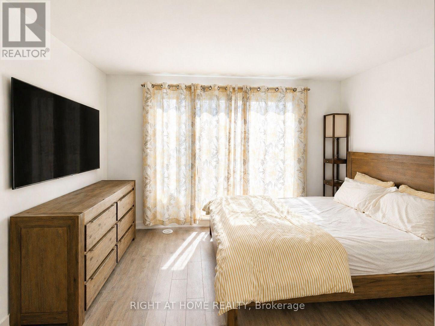74 Stanley Greene Boulevard, Toronto, Ontario  M3K 0C8 - Photo 8 - W13094068