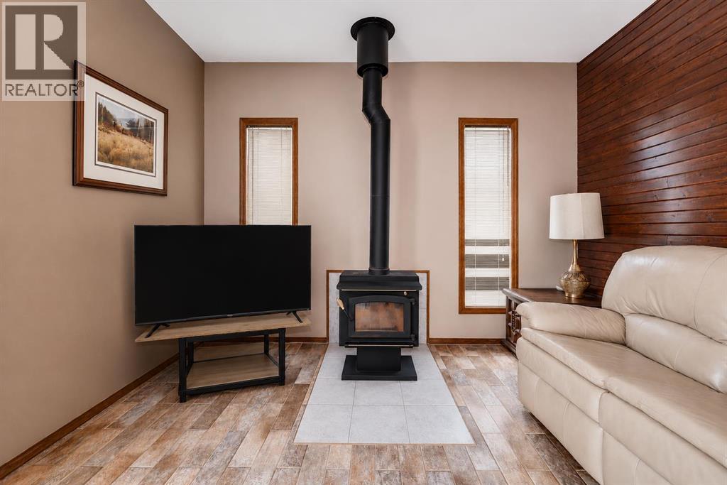 5005 43 Street E, Sylvan Lake, Alberta  T4S 1C1 - Photo 9 - A2296502