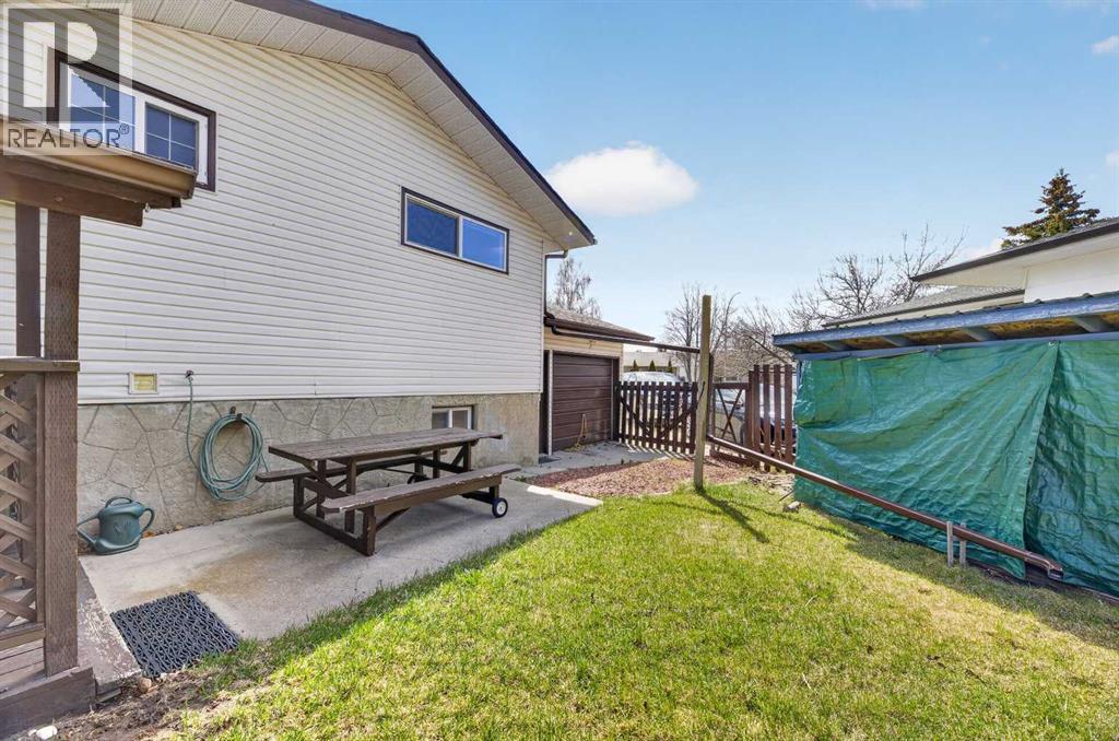 11 Westhill Crescent, Didsbury, Alberta  T0M 0W0 - Photo 32 - A2307344