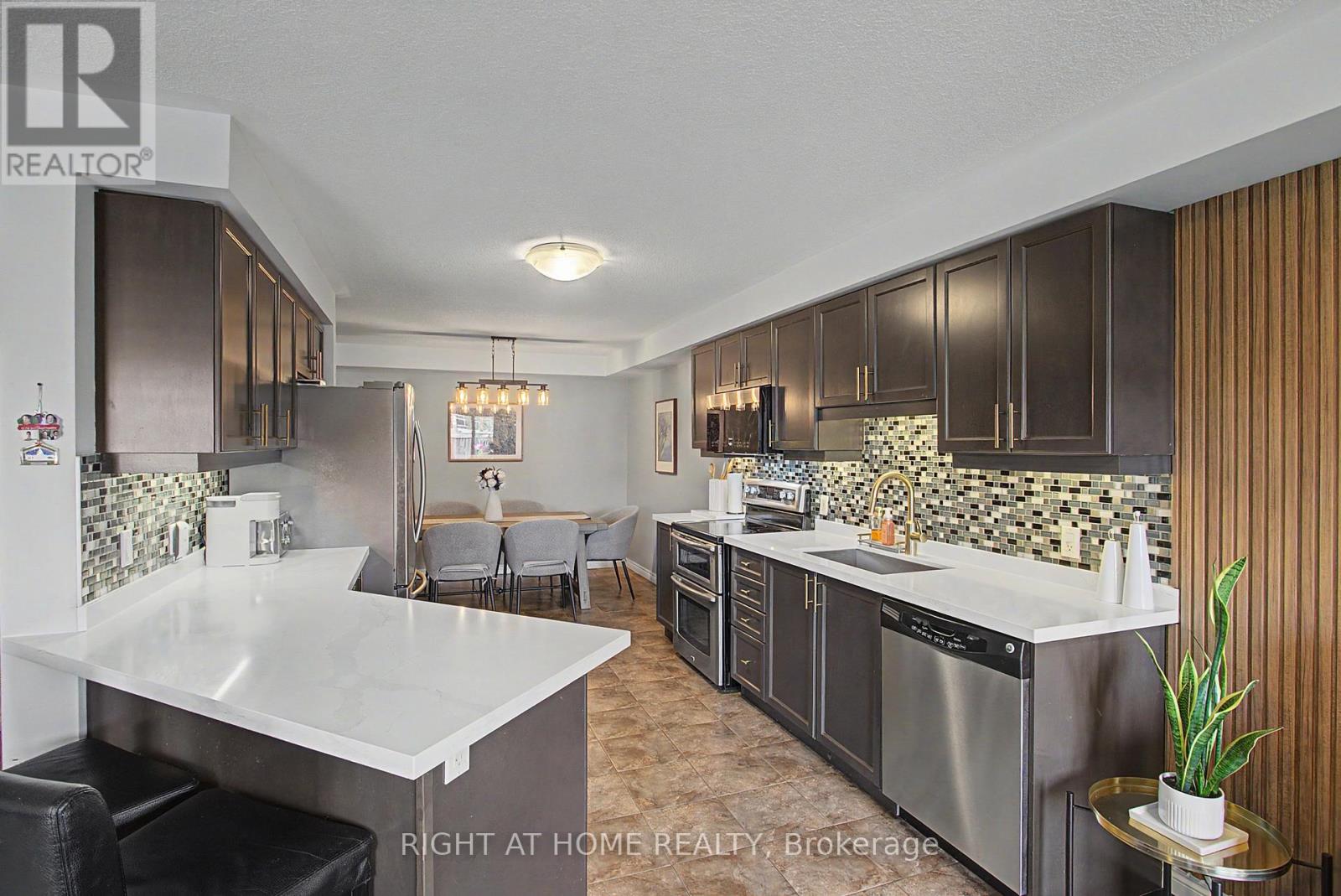 262 Pinehill Drive, Hamilton, Ontario  L0R 1P0 - Photo 10 - X13094026