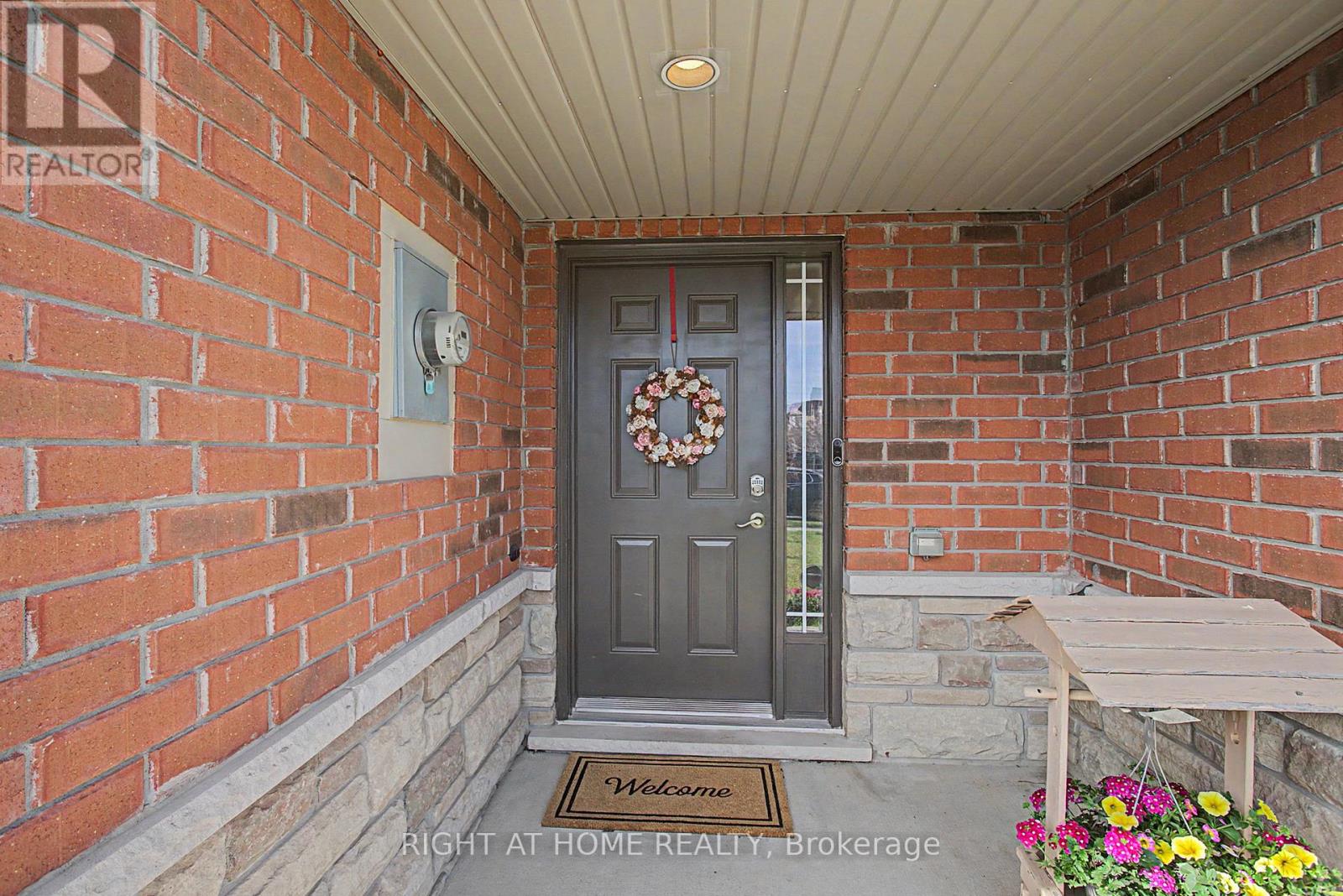262 Pinehill Drive, Hamilton, Ontario  L0R 1P0 - Photo 3 - X13094026
