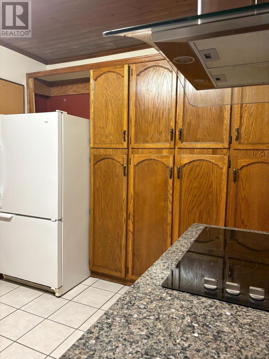 Main - 397 Centre Street E, Richmond Hill, Ontario  L4C 1B5 - Photo 8 - N12974514