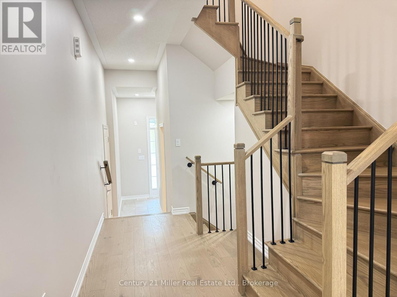 373 Twinflower Place, Milton, Ontario  L9E 1T2 - Photo 7 - W13094178