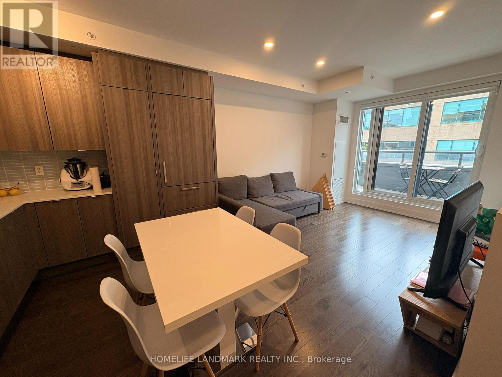 Th4 - 175 Pears Avenue, Toronto, Ontario  M5R 0C2 - Photo 3 - C13094142