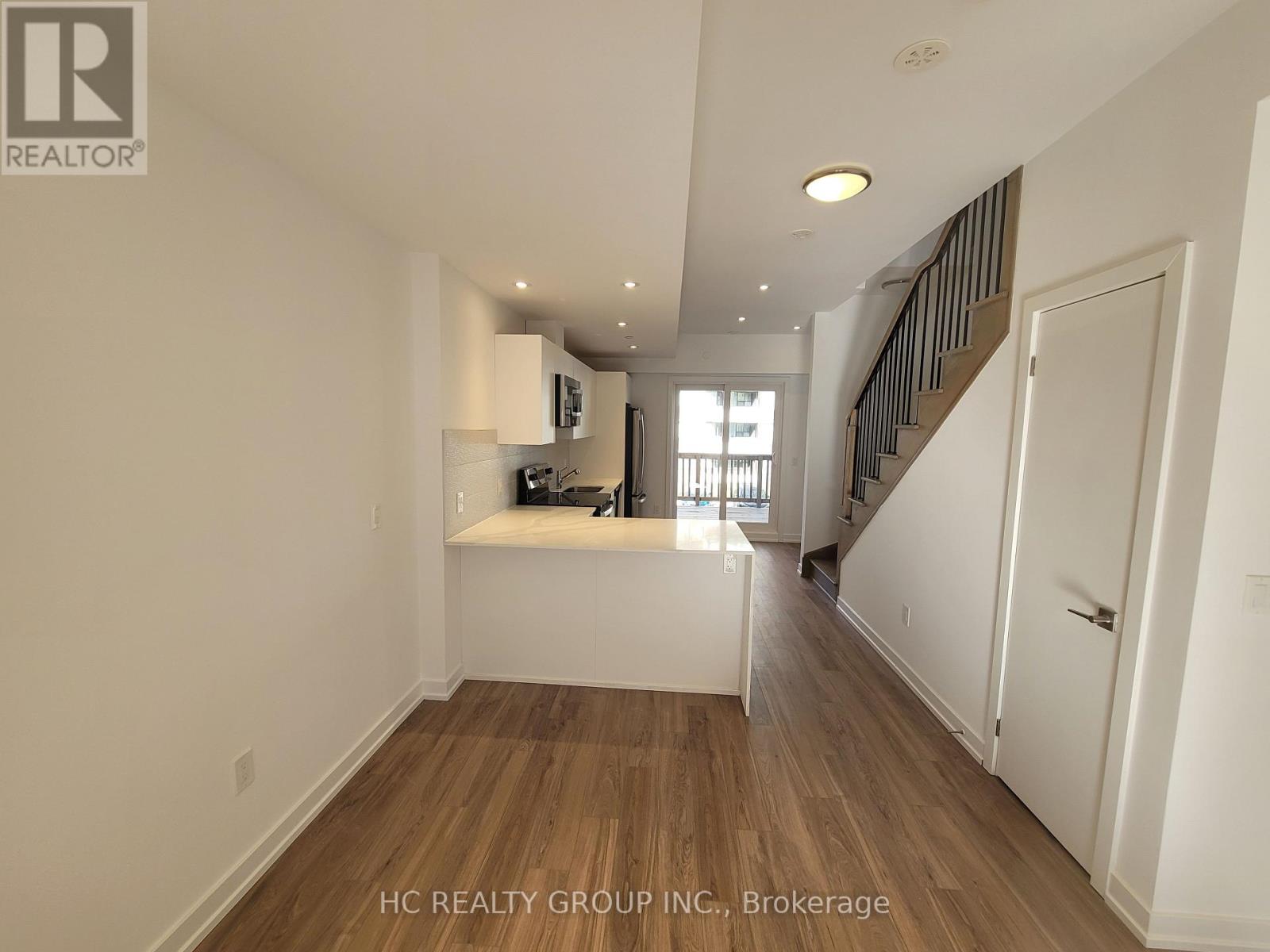 11 Calamint Lane, Toronto, Ontario  M1W 2H1 - Photo 4 - E13094108