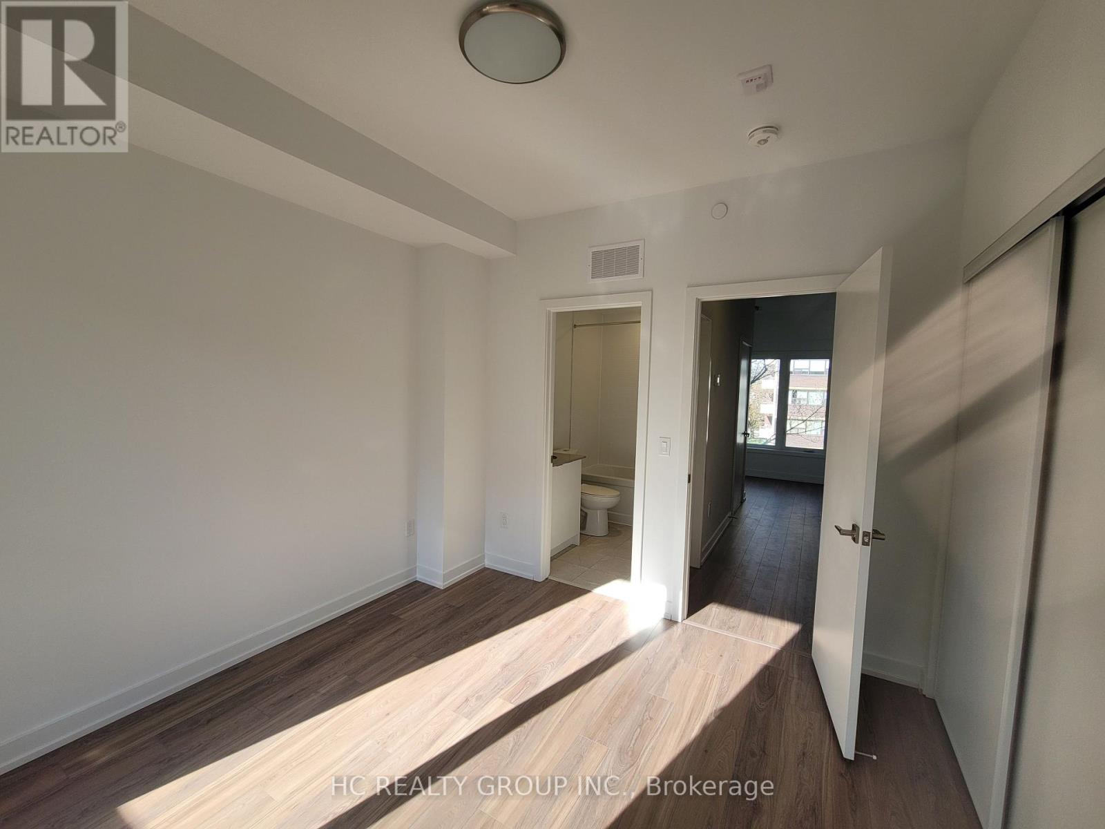 11 Calamint Lane, Toronto, Ontario  M1W 2H1 - Photo 7 - E13094108