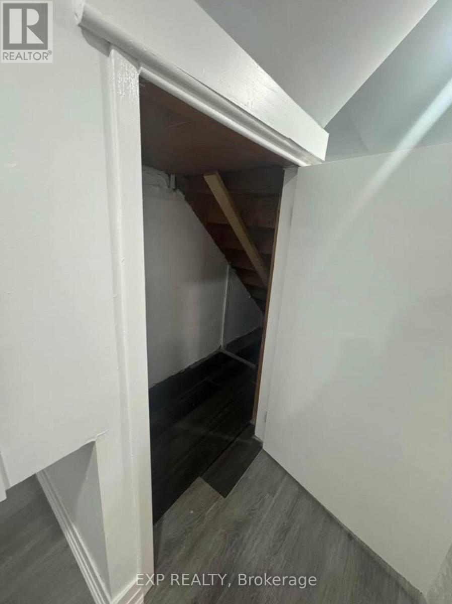 Bsmt - 148 Cosburn Avenue S, Toronto, Ontario  M4J 2L7 - Photo 3 - E13094138
