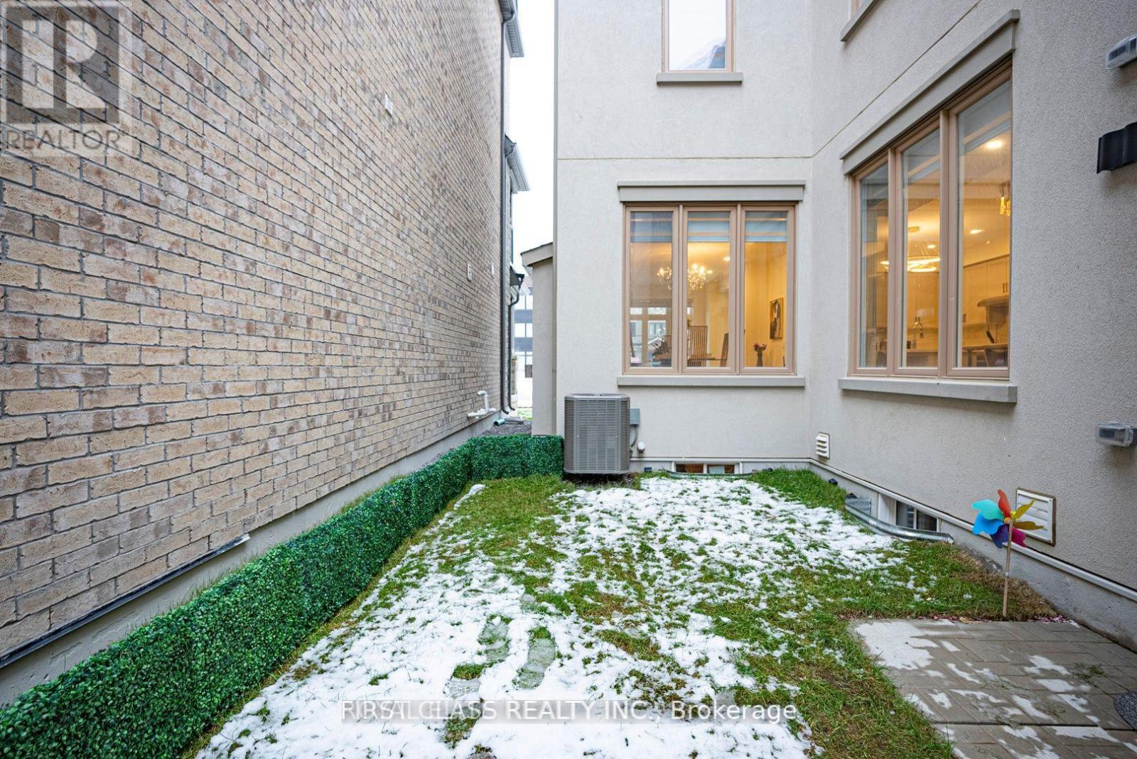 24 York Downs Boulevard, Markham, Ontario  L6C 3J7 - Photo 13 - N13094130