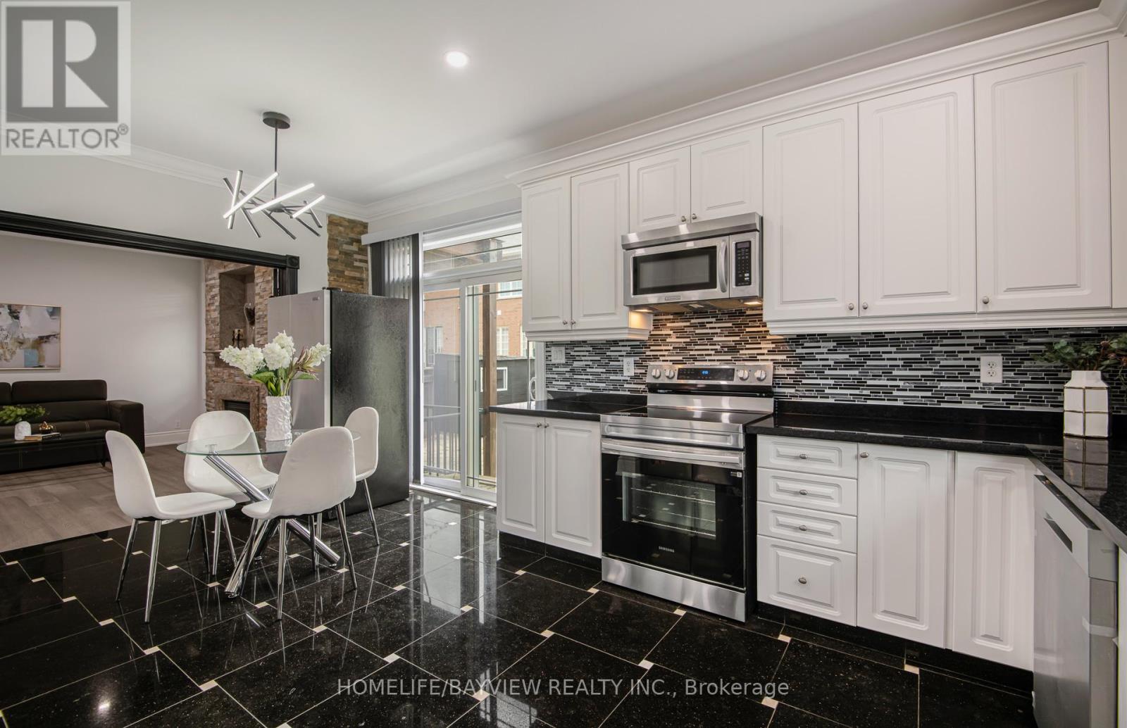 120 Valley Vista Drive, Vaughan, Ontario  L6A 0Z3 - Photo 8 - N13094166