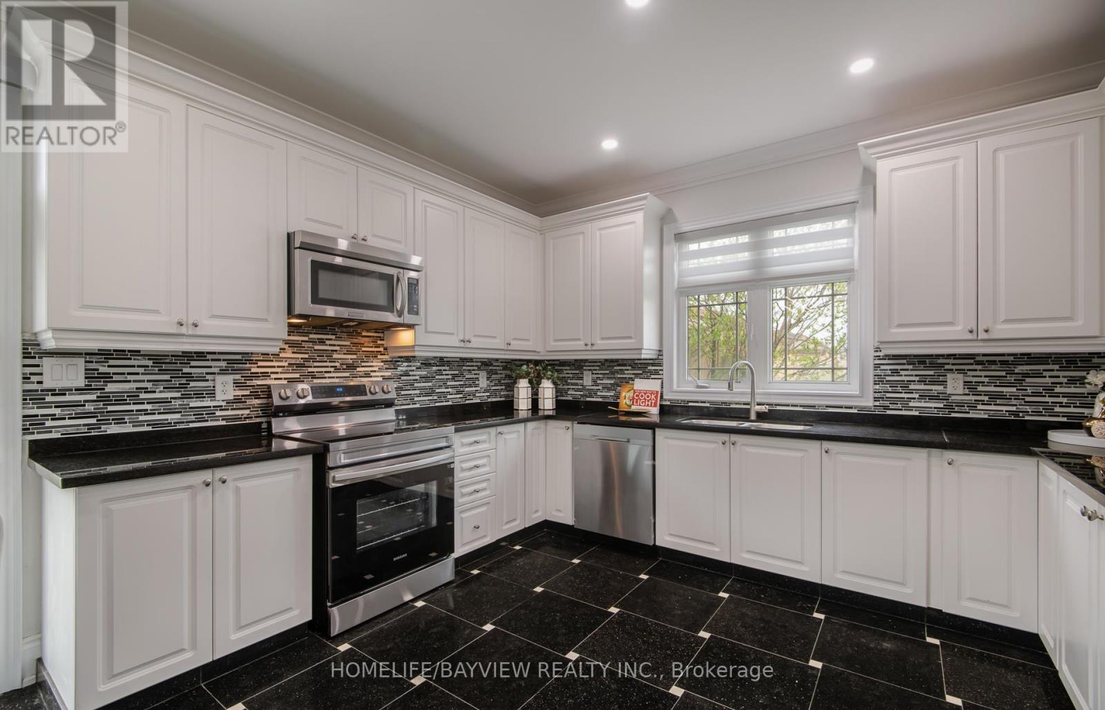120 Valley Vista Drive, Vaughan, Ontario  L6A 0Z3 - Photo 9 - N13094166