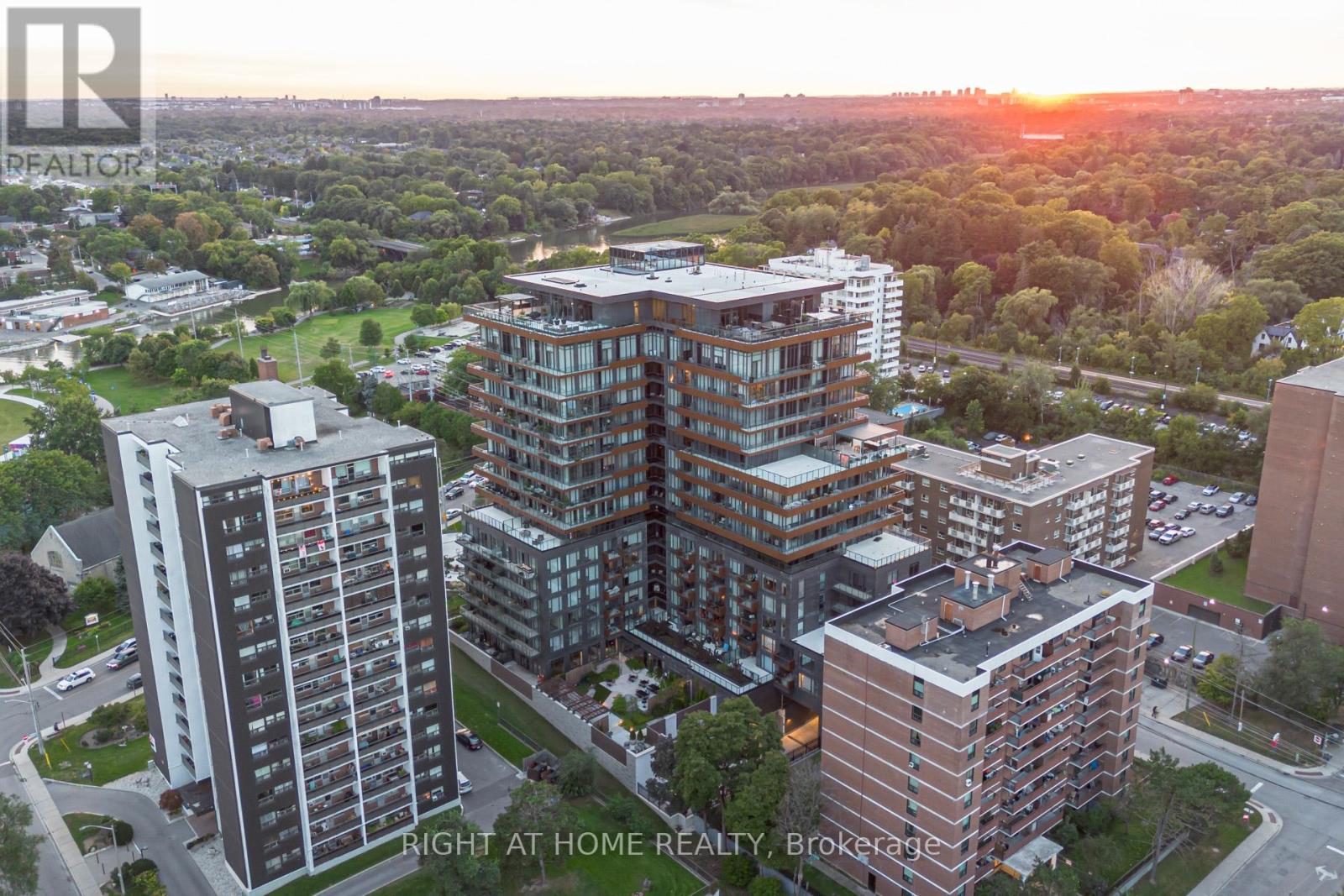 506 - 21 Park Street E, Mississauga, Ontario  L5G 0C2 - Photo 50 - W13094140