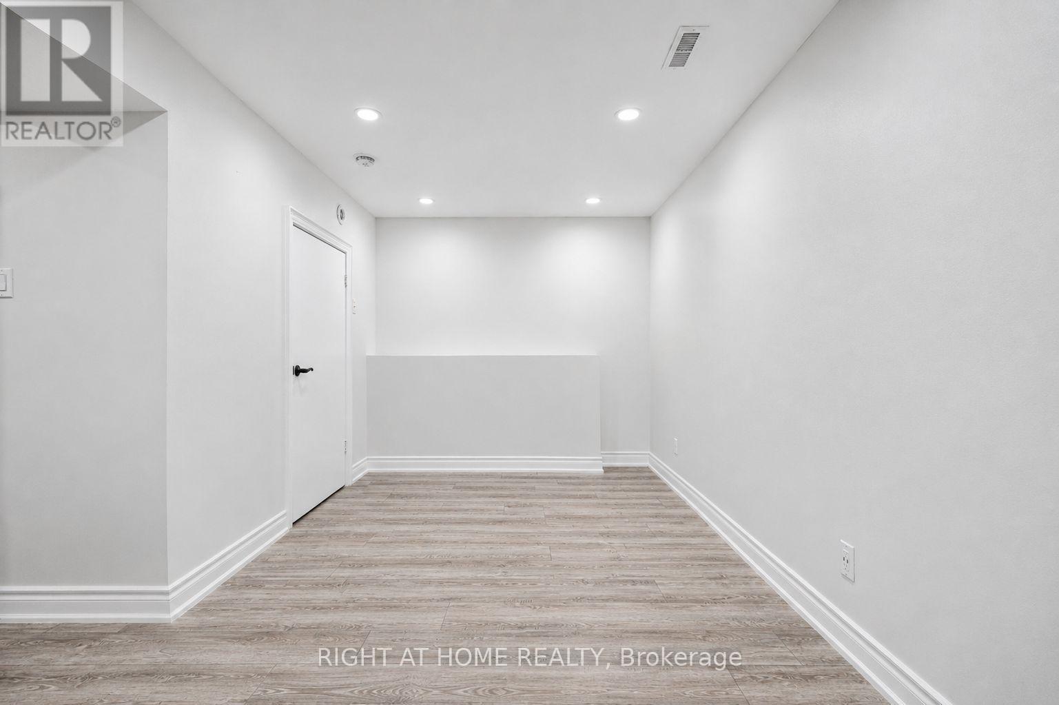 3305 Burdock Place, Mississauga, Ontario  L5A 4B7 - Photo 28 - W13094156