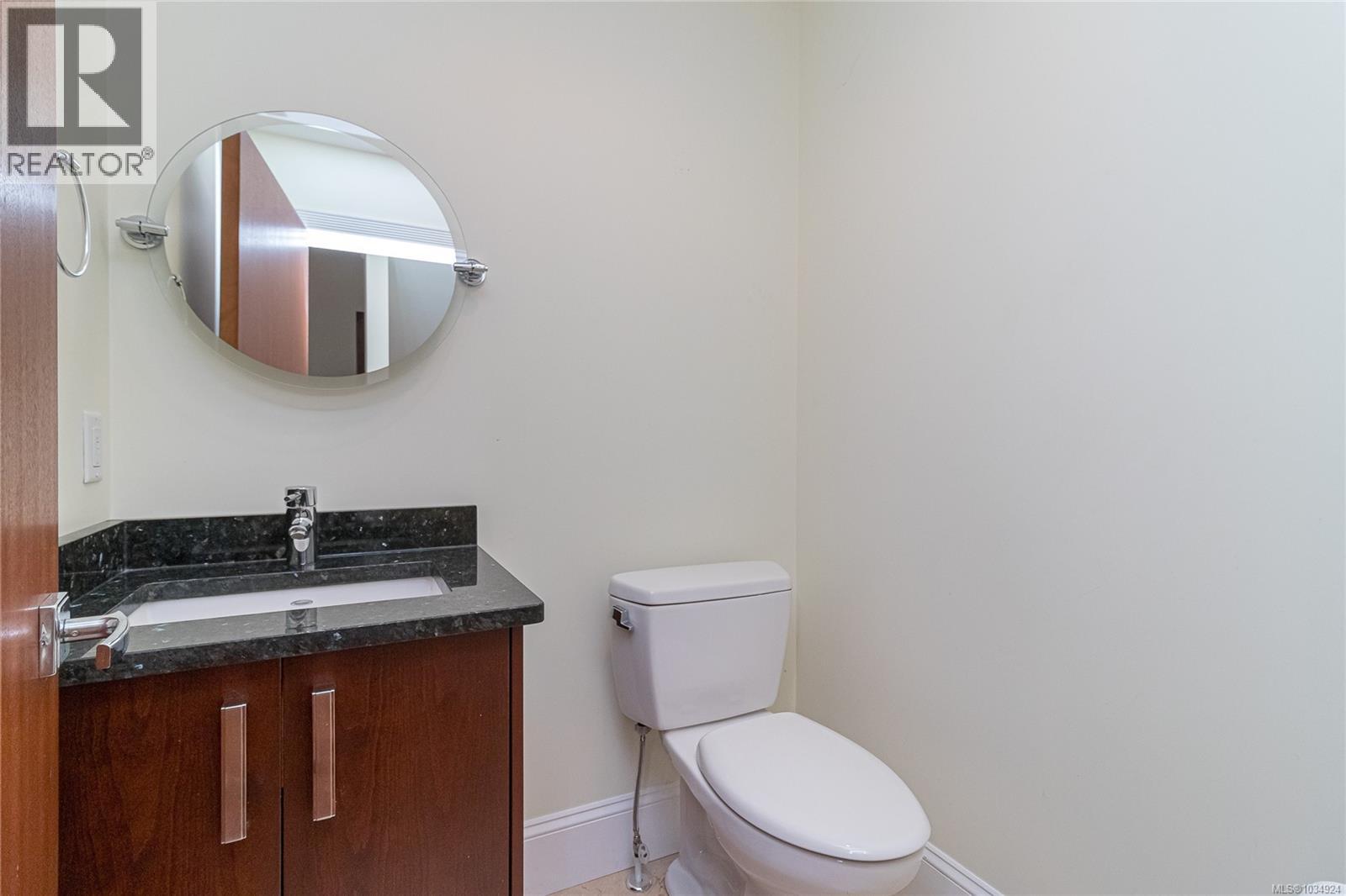 9708a Third St W, Sidney, British Columbia  V8L 3A2 - Photo 30 - 1034924