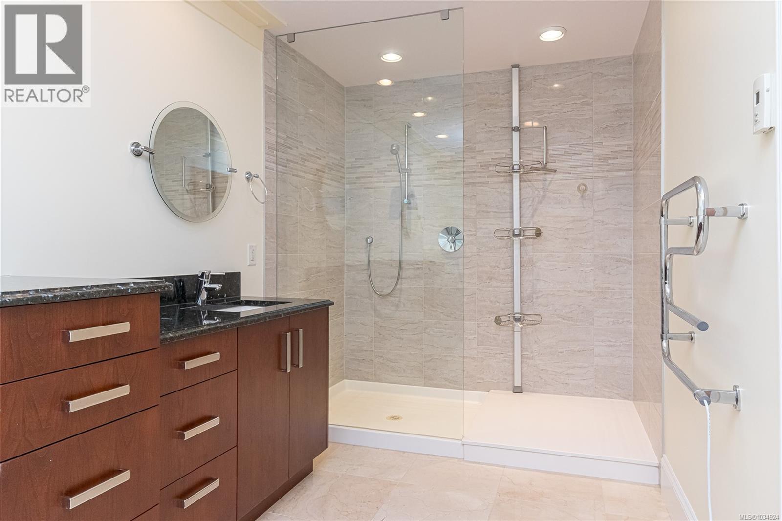 9708a Third St W, Sidney, British Columbia  V8L 3A2 - Photo 40 - 1034924