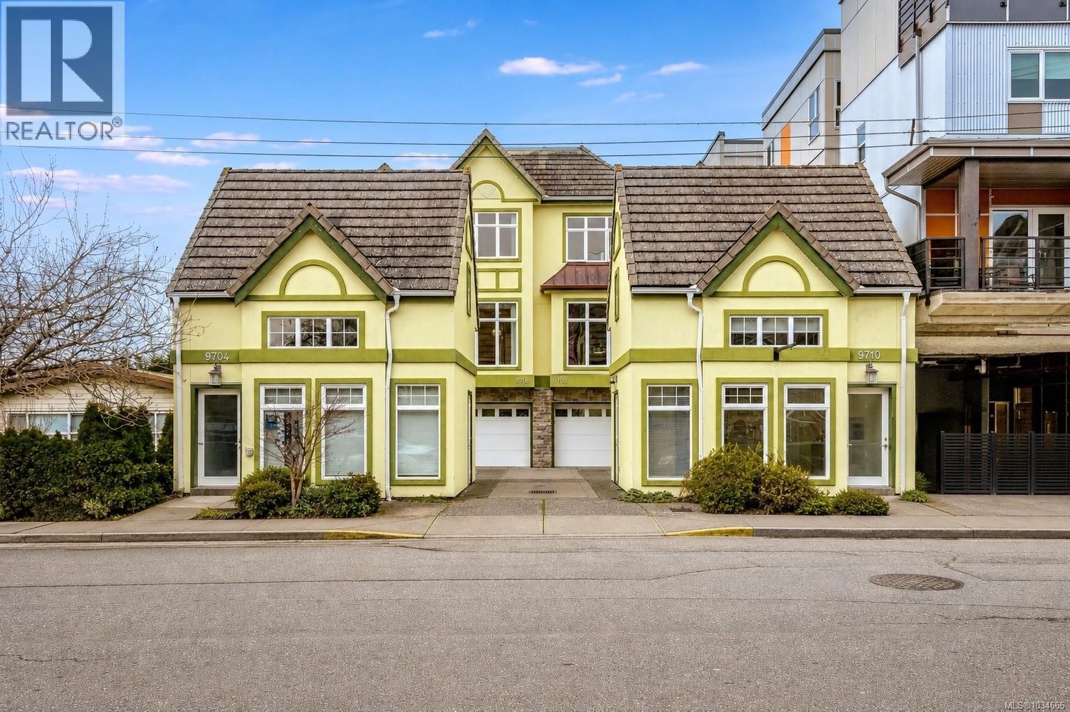9708a Third St, Sidney, British Columbia  V8L 3A2 - Photo 1 - 1034666