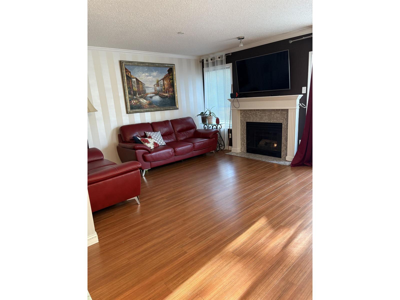 6433 121a Street, Surrey, British Columbia  V3W 0Y4 - Photo 2 - R3118745