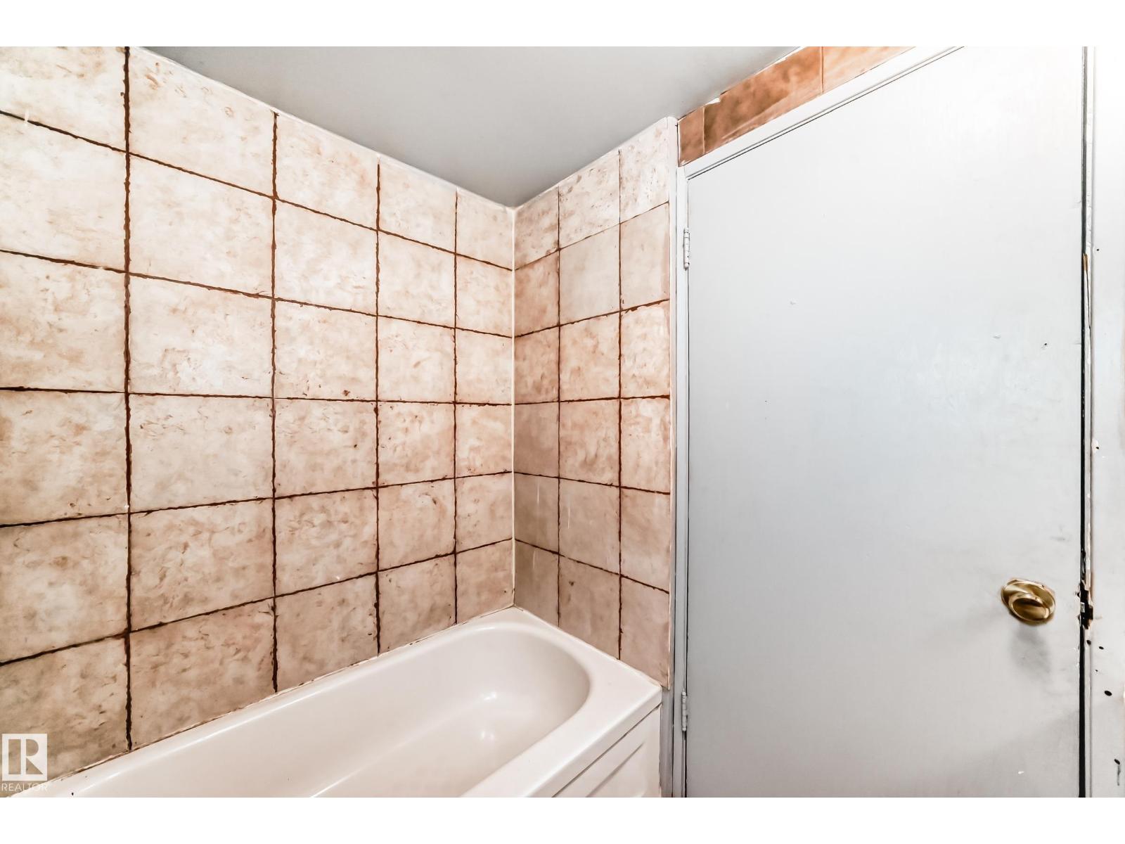 13003 Sherbrooke Av Nw, Edmonton, Alberta  T5L 4E6 - Photo 38 - E4486128