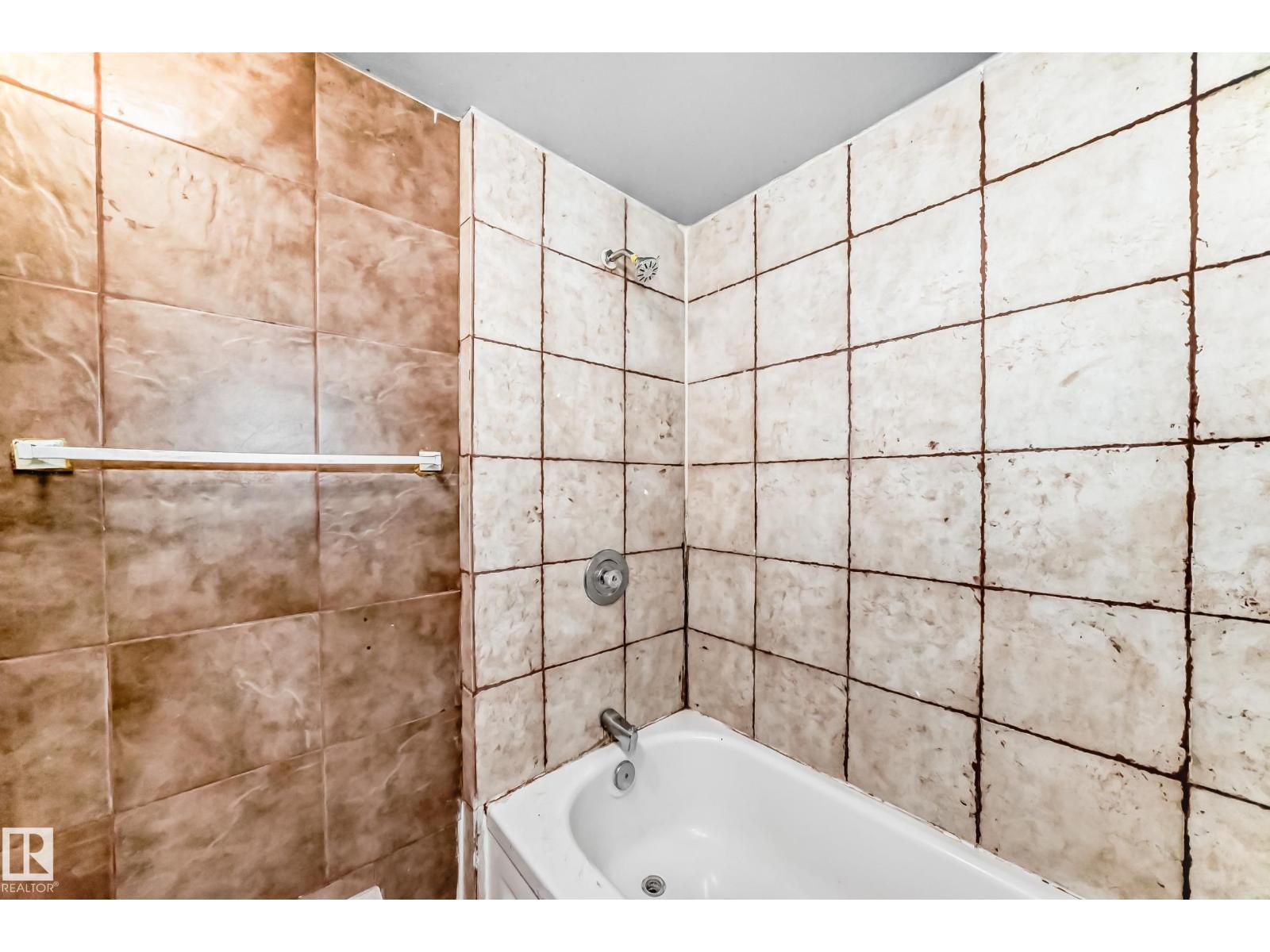 13003 Sherbrooke Av Nw, Edmonton, Alberta  T5L 4E6 - Photo 39 - E4486128