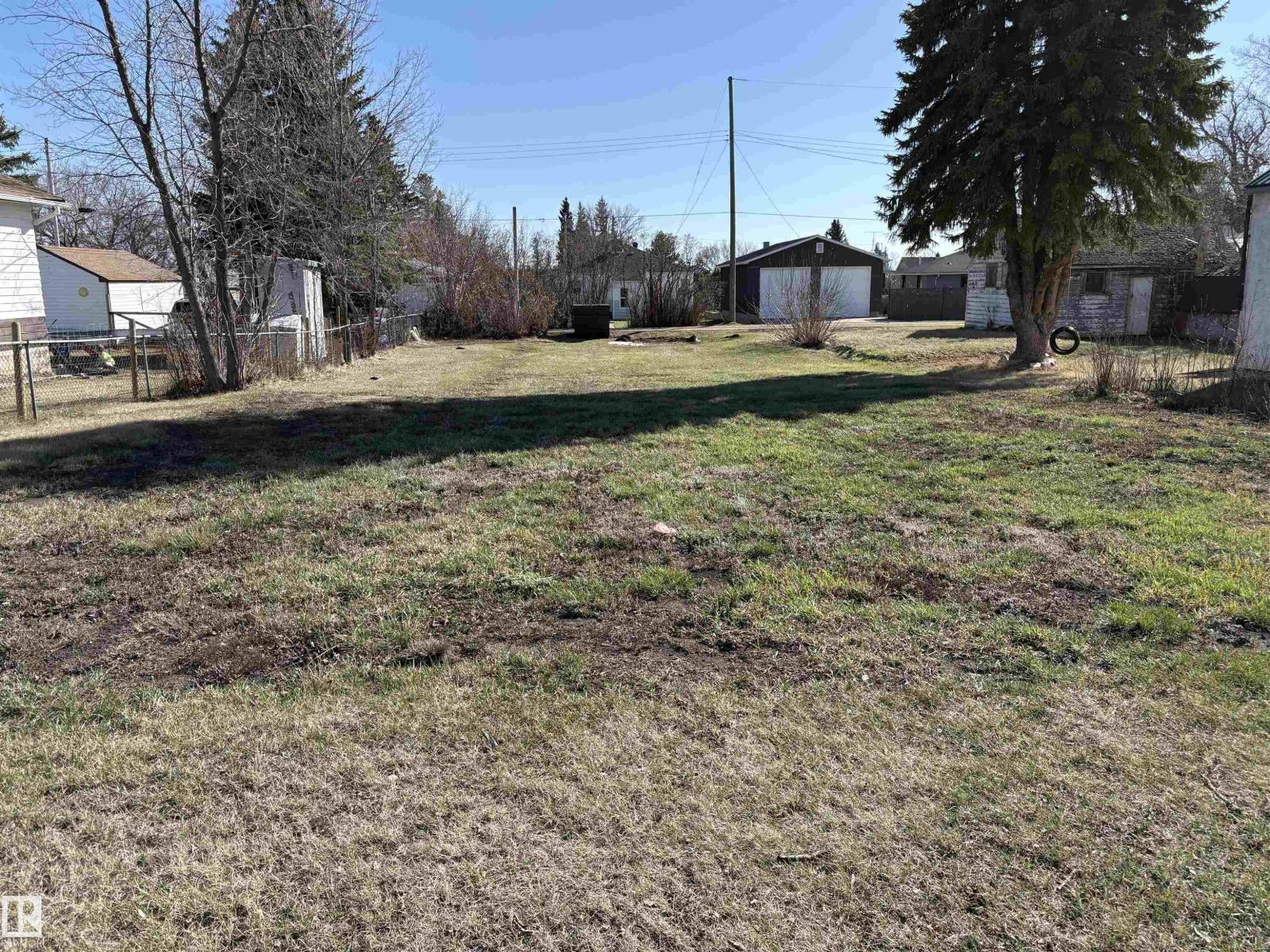 4811 50 Ave, holden, Alberta