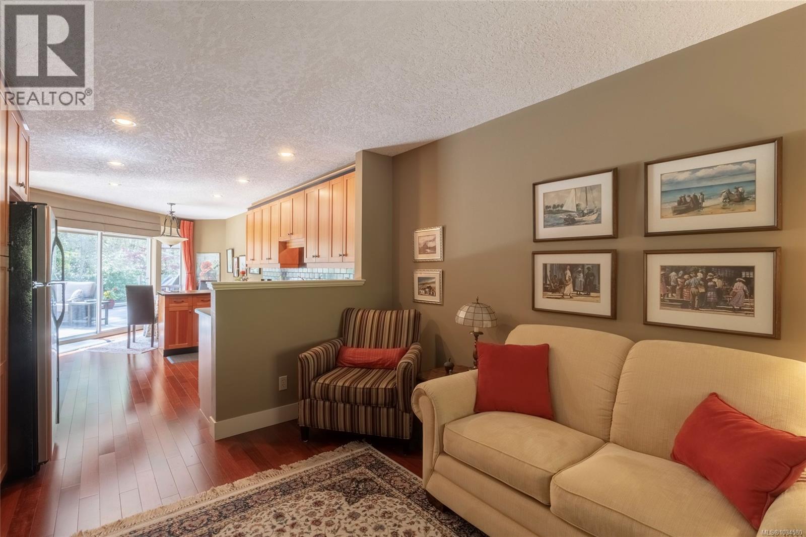 3 1040 Pondwood Lane, Saanich, British Columbia  V8X 4S6 - Photo 18 - 1034580