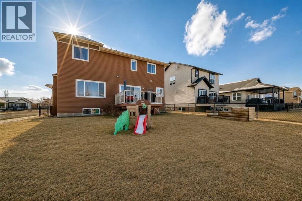 2002 High Country Rise Nw, High River, Alberta  T1V 0C9 - Photo 3 - A2305093