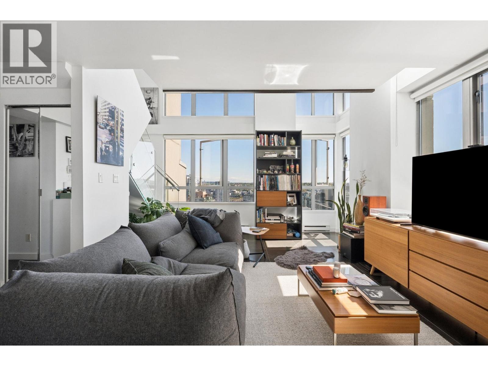 2601 1238 Richards Street, Vancouver, British Columbia  V6B 6M6 - Photo 2 - R3120590