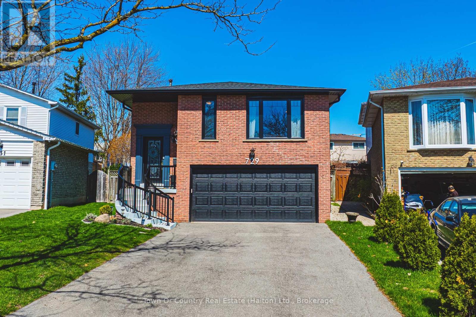 729 COULSON AVENUE, Milton, Ontario