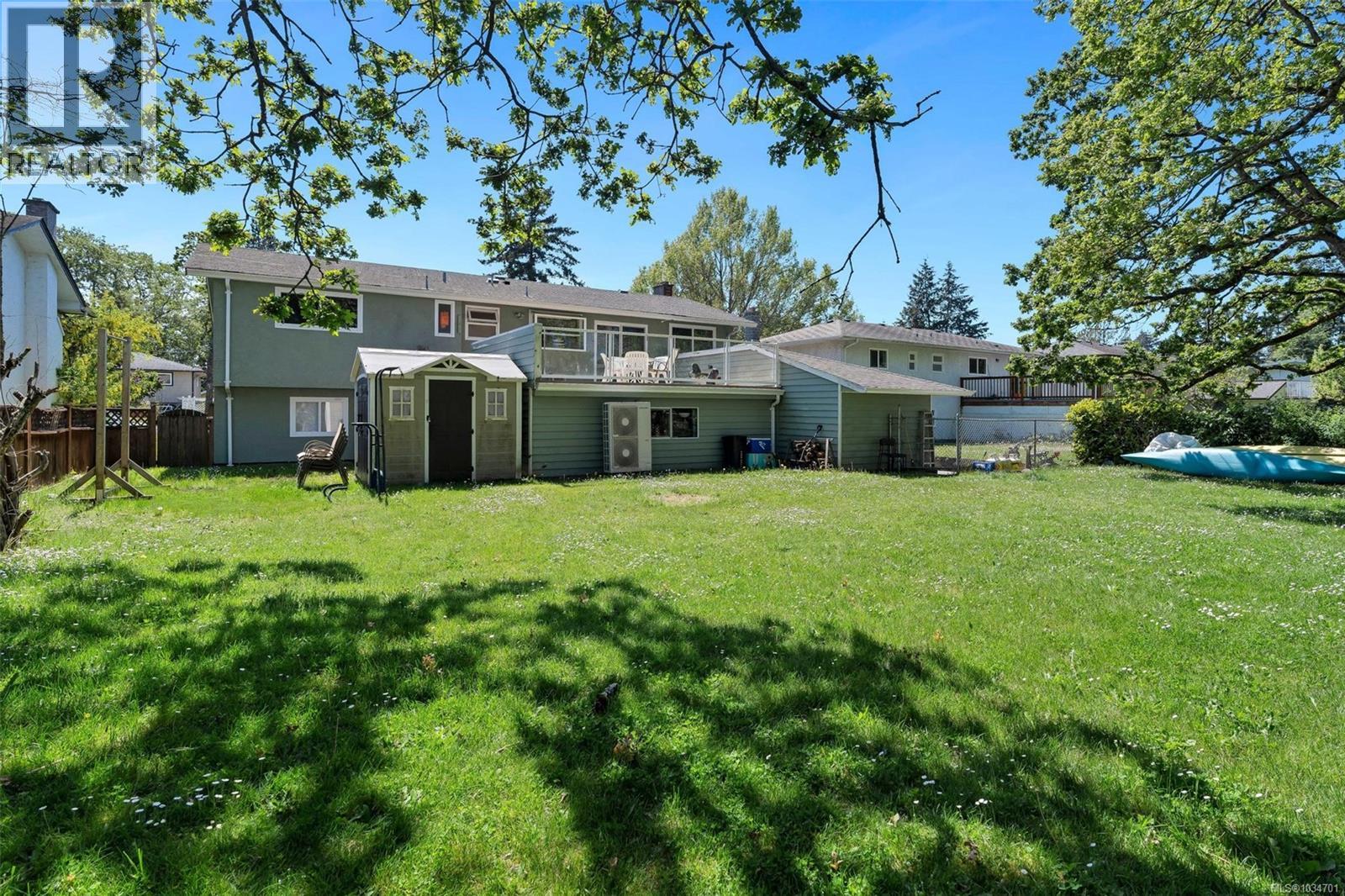 1722 Jefferson Ave, Saanich, British Columbia  V8N 2B4 - Photo 41 - 1034701