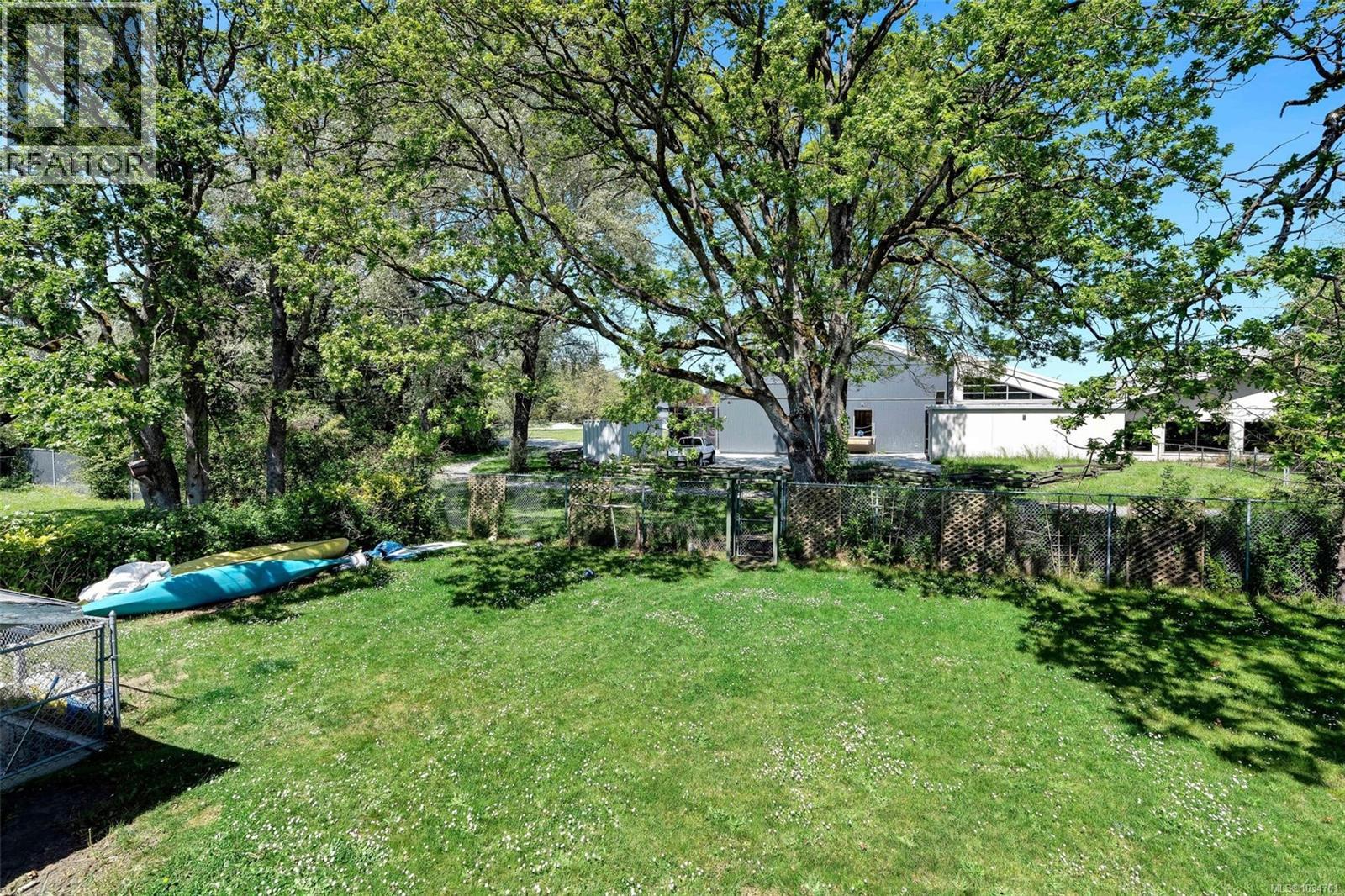 1722 Jefferson Ave, Saanich, British Columbia  V8N 2B4 - Photo 44 - 1034701