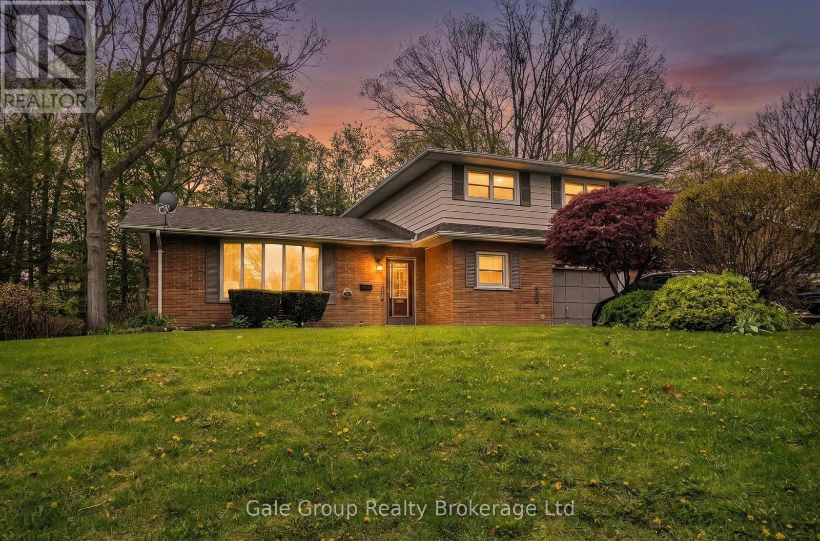 11 Thistle Court, Tillsonburg, Ontario  N4G 2S8 - Photo 2 - X13094250