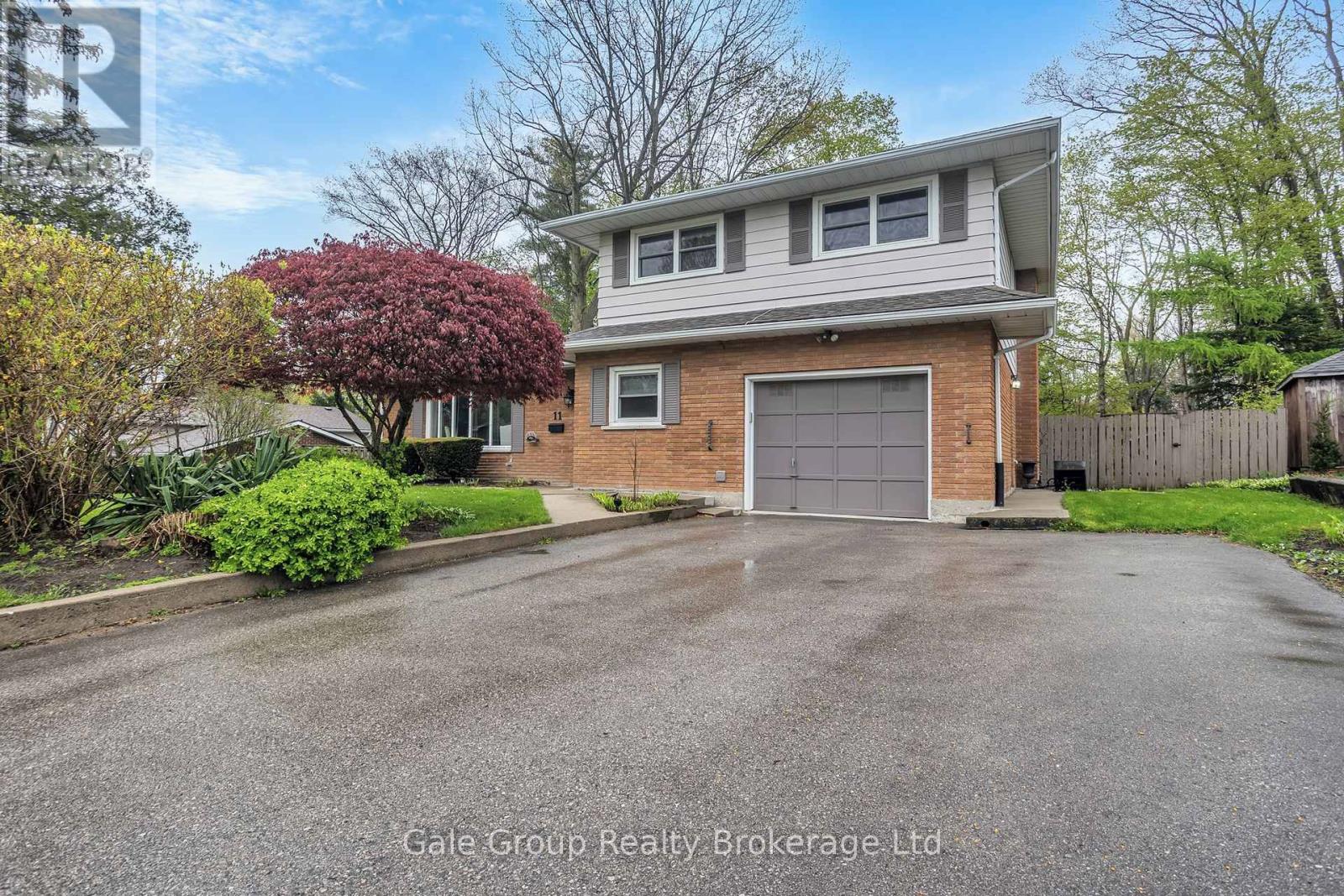 11 Thistle Court, Tillsonburg, Ontario  N4G 2S8 - Photo 3 - X13094250