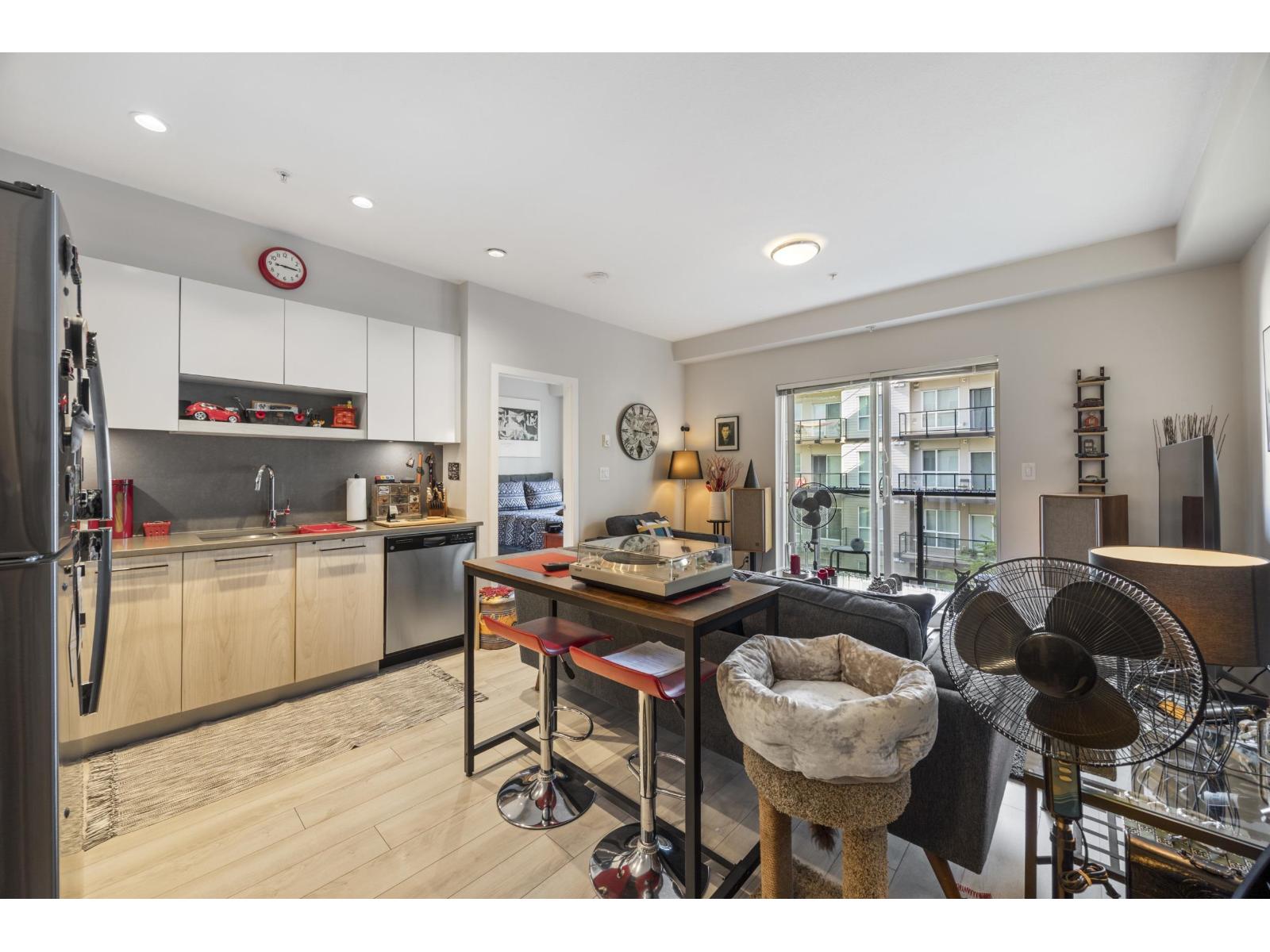316 13768 108 Avenue, Surrey, British Columbia  V3T 0L9 - Photo 1 - R3120725