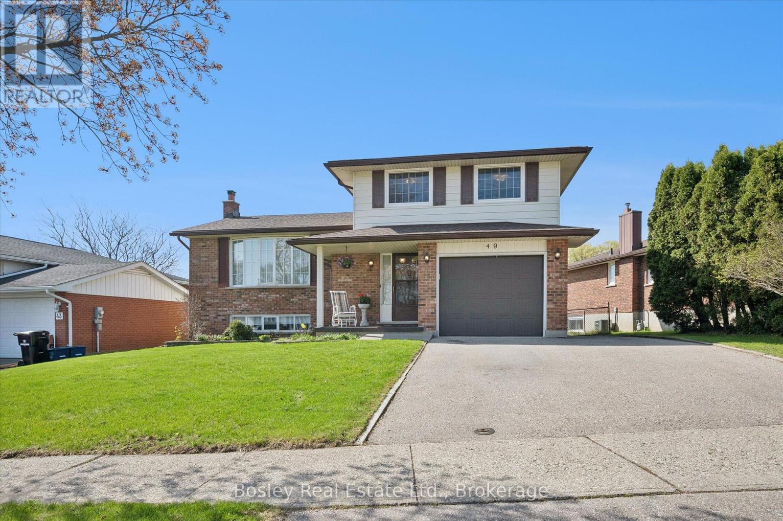 49 Ripley Crescent, Kitchener, Ontario  N2N 1W2 - Photo 2 - X13094284