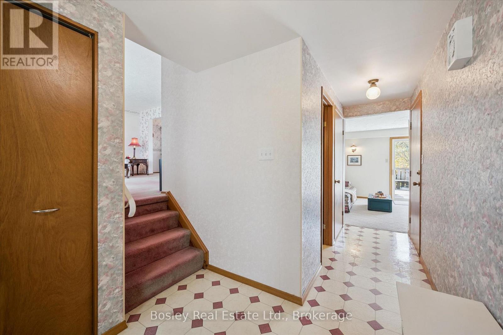 49 Ripley Crescent, Kitchener, Ontario  N2N 1W2 - Photo 5 - X13094284