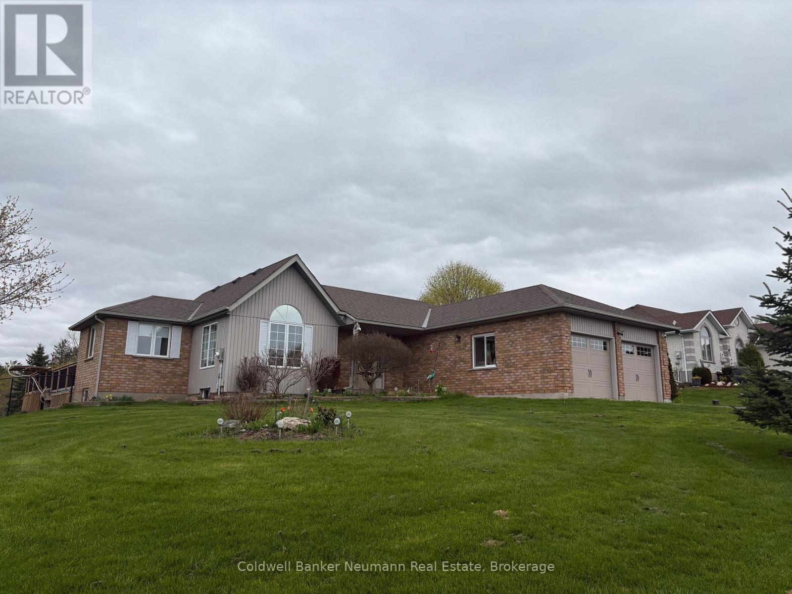 49 Torrance Lane, Centre Wellington, Ontario  N0B 1J0 - Photo 3 - X12926094