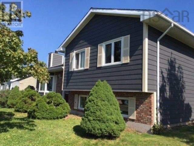 27 CENTENNIAL DRIVE, Antigonish, Nova Scotia