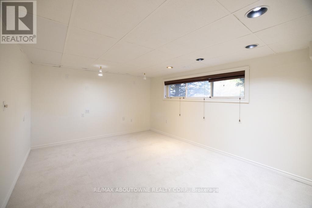 25 Bannisdale Way, Hamilton, Ontario  L0R 1H2 - Photo 33 - X12969710