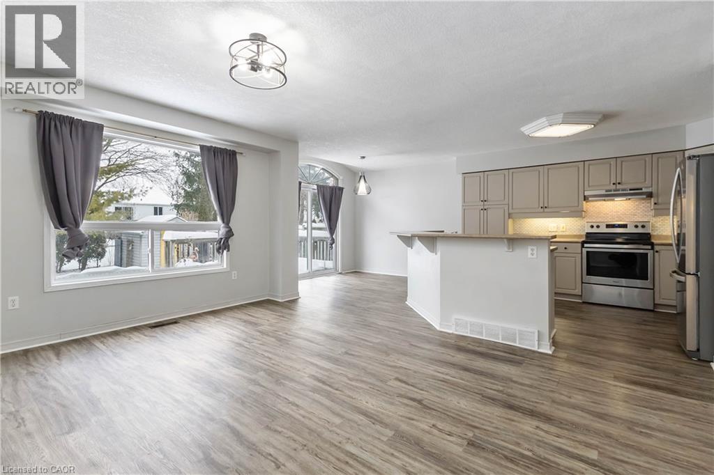 21 Axford Parkway, St. Thomas, Ontario  N5R 6E6 - Photo 3 - 40827498