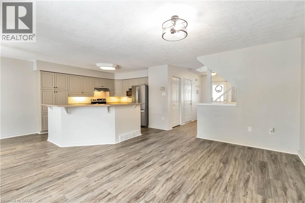 21 Axford Parkway, St. Thomas, Ontario  N5R 6E6 - Photo 4 - 40827498