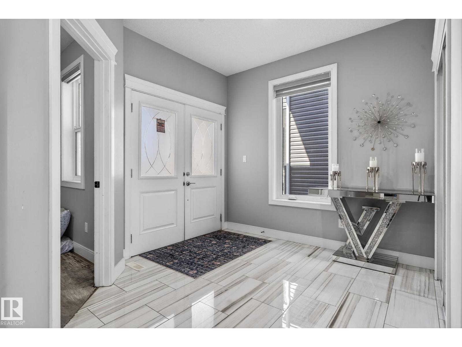 872 Ebbers Cr Nw, Edmonton, Alberta  T5Y 3V1 - Photo 2 - E4486140