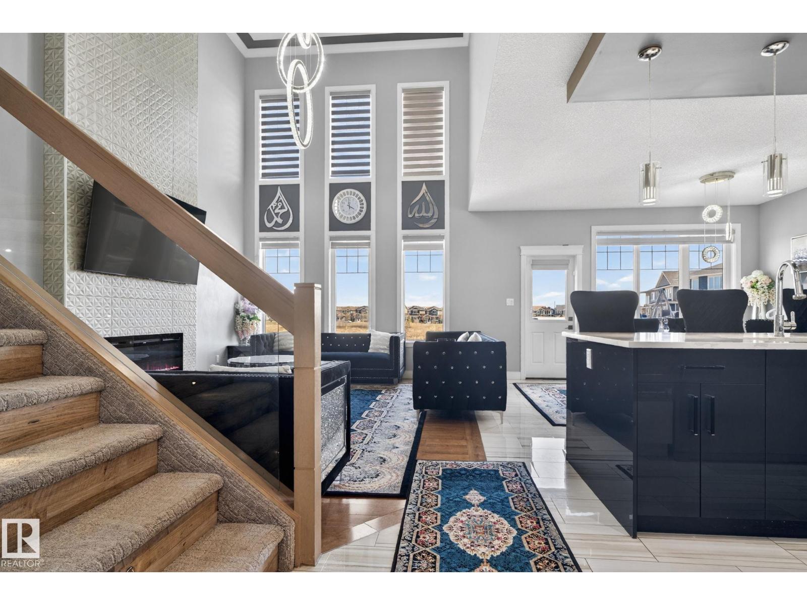 872 Ebbers Cr Nw, Edmonton, Alberta  T5Y 3V1 - Photo 4 - E4486140