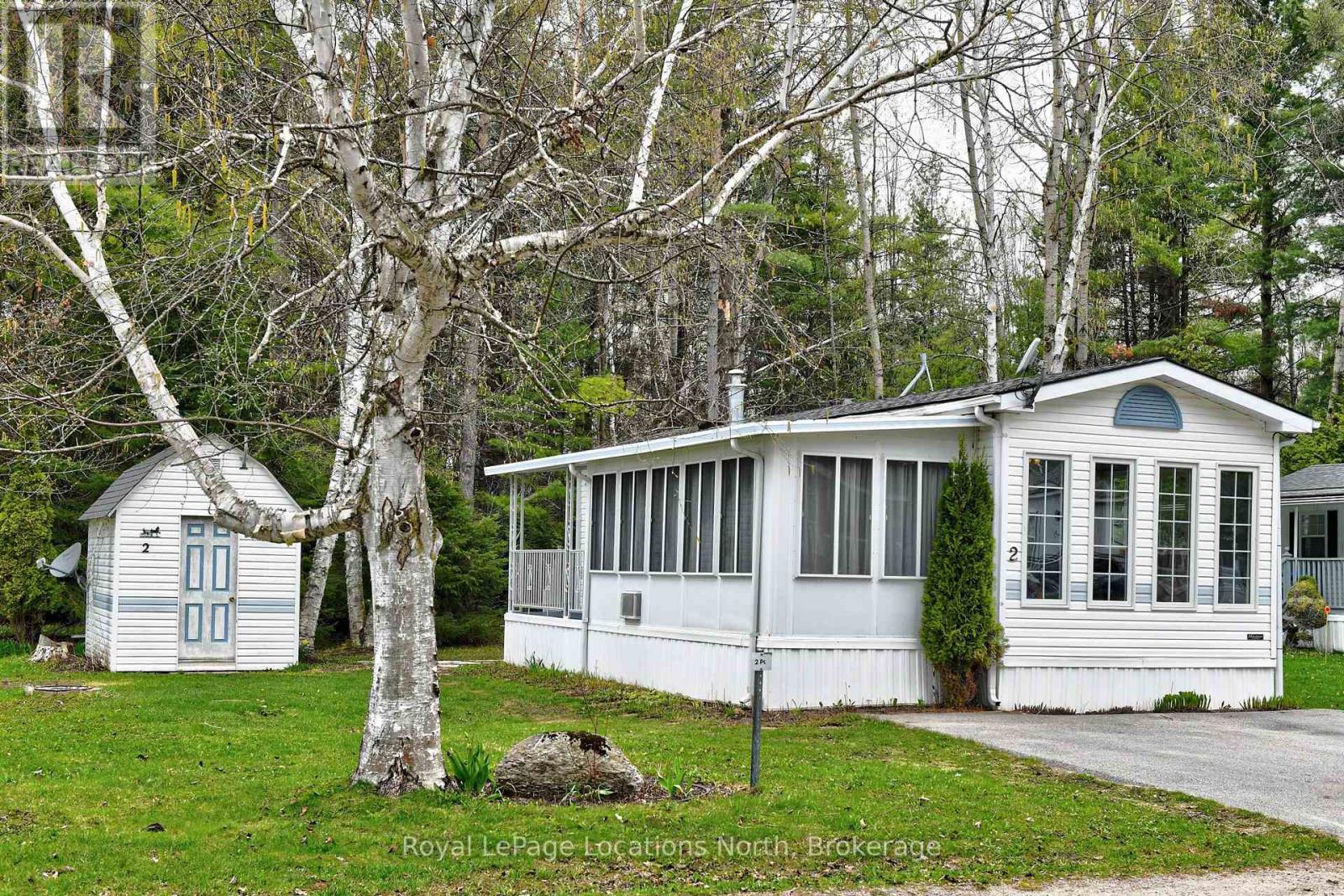2 PRINCE CHARLES AVENUE, Springwater, Ontario