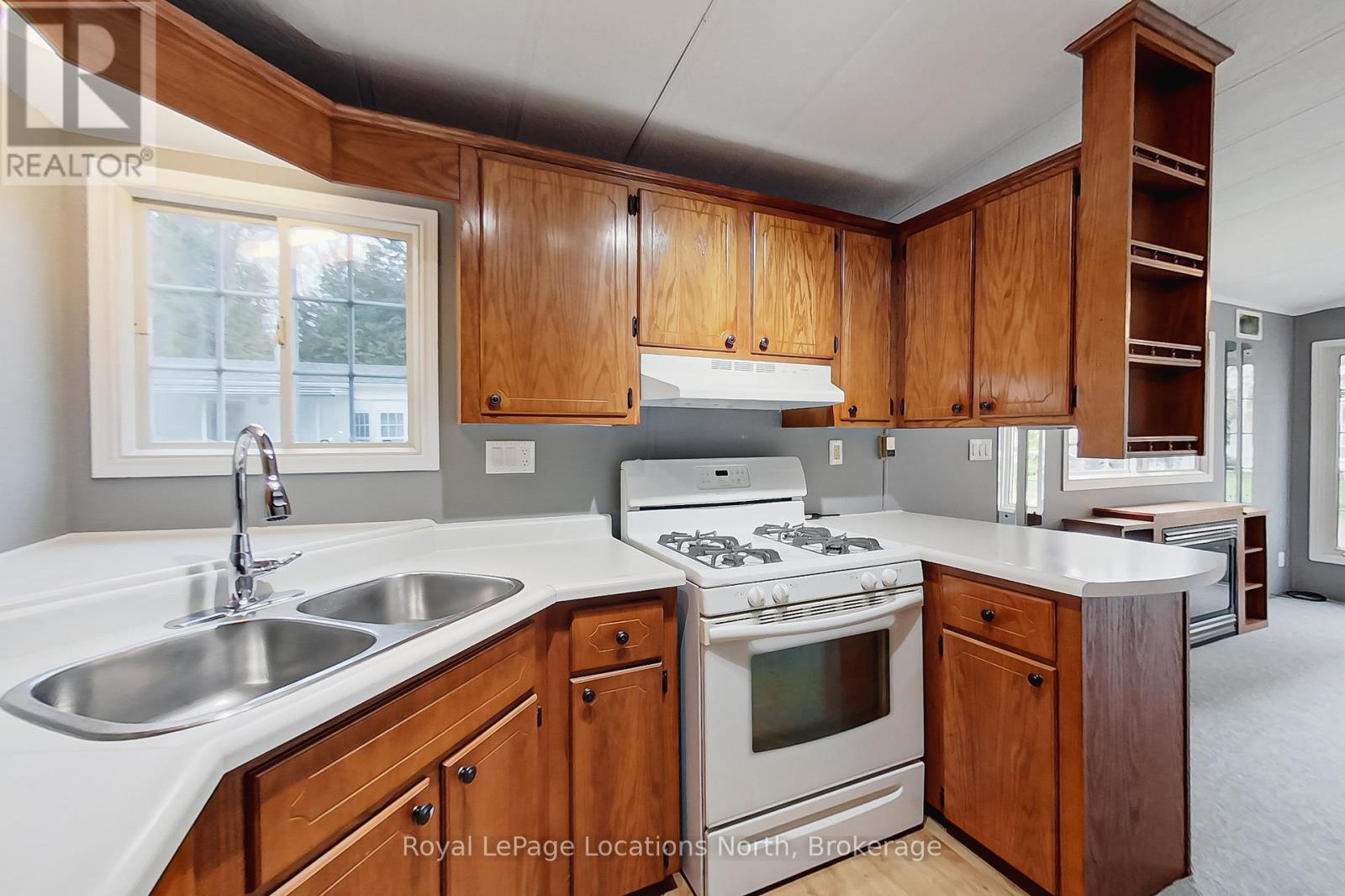 2 Prince Charles Avenue, Springwater, Ontario  L0L 1P0 - Photo 14 - S13094326