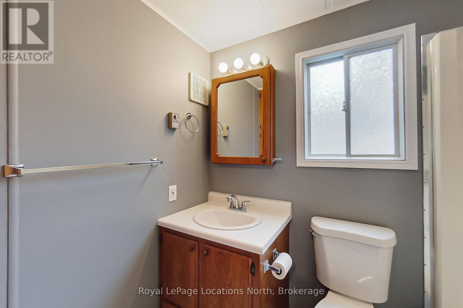 2 Prince Charles Avenue, Springwater, Ontario  L0L 1P0 - Photo 20 - S13094326