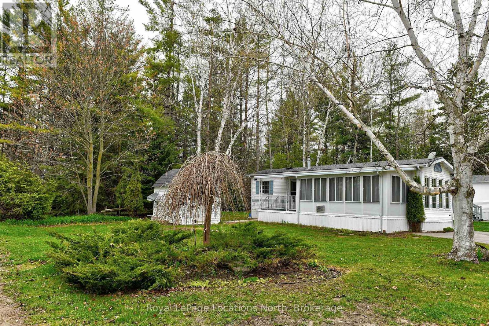 2 Prince Charles Avenue, Springwater, Ontario  L0L 1P0 - Photo 4 - S13094326