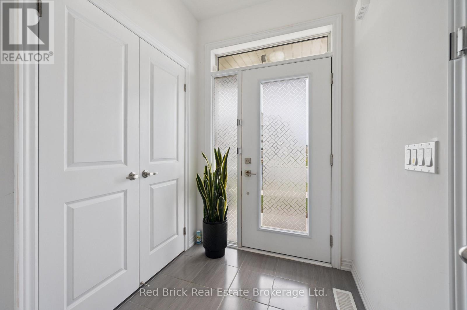 223 Farley Road W, Centre Wellington, Ontario  N1M 0J2 - Photo 4 - X13094296