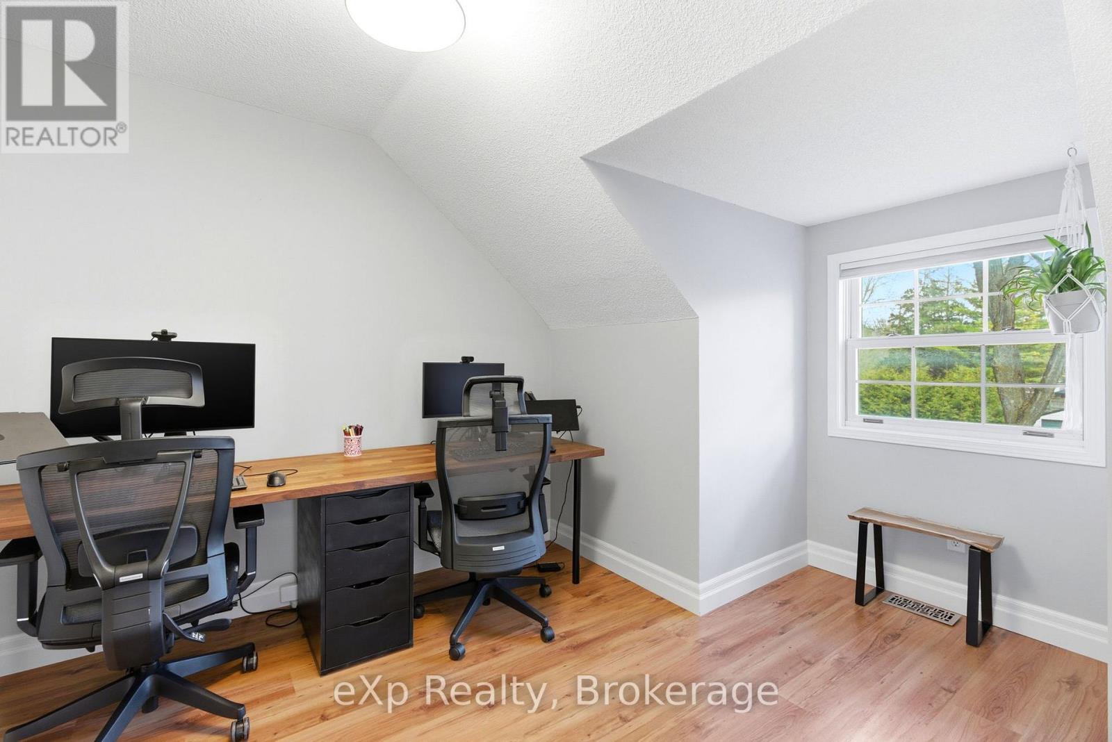 110 Huntingdon Avenue, Stratford, Ontario  N5A 6P2 - Photo 17 - X13094316