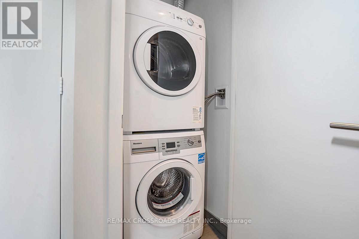 1802 - 161 Roehampton Avenue, Toronto, Ontario  M4P 0C8 - Photo 35 - C13094204