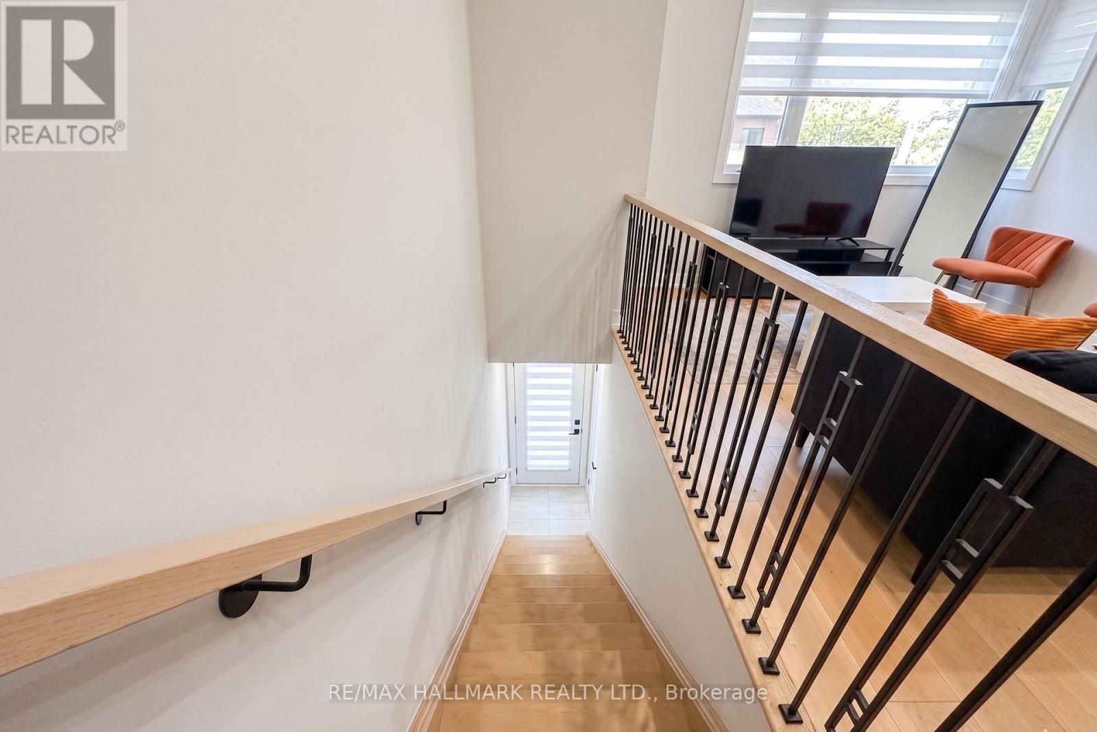 5 Norbury Crescent, Toronto, Ontario  M1P 0G3 - Photo 4 - E13094210