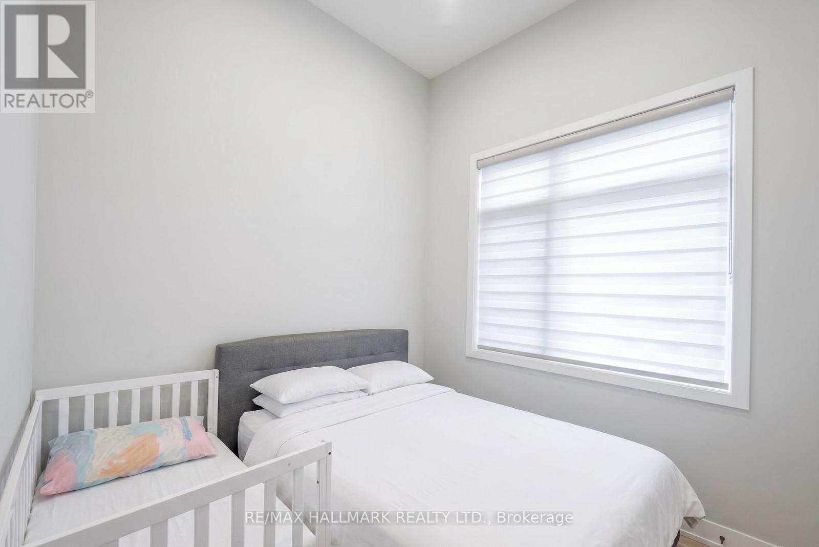 5 Norbury Crescent, Toronto, Ontario  M1P 0G3 - Photo 9 - E13094210